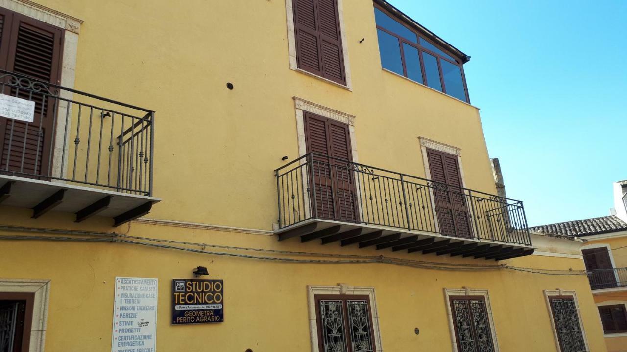 Casa Vacanza "La Chiazza Di Grutti" Grotte  Exterior photo